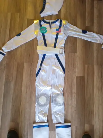 Disfraz de astronauta para niño con casco - miniatura 1