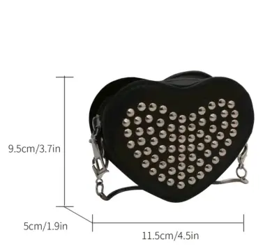 Cartera negra en forma de corazón con tachas - miniatura 3