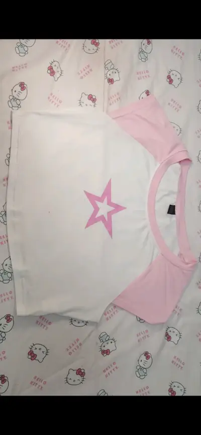 Polera Romwe con estrella rosa y mangas cortas - miniatura 1