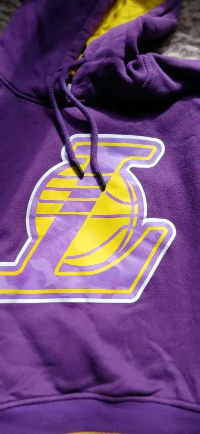 Polerón morado con capucha Lakers - miniatura 2