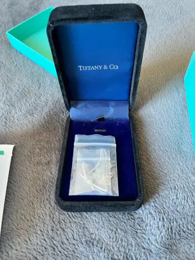 Collar de plata Tiffany & Co en caja original - miniatura 1