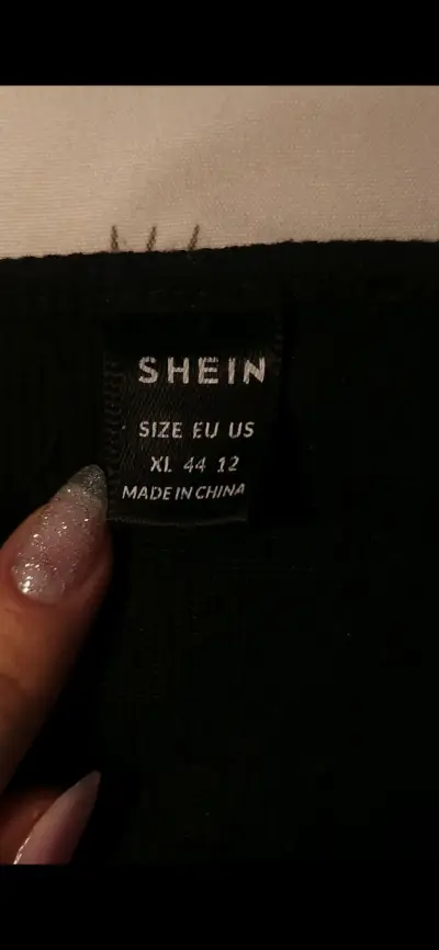 Top negro de tirantes Shein - miniatura 2