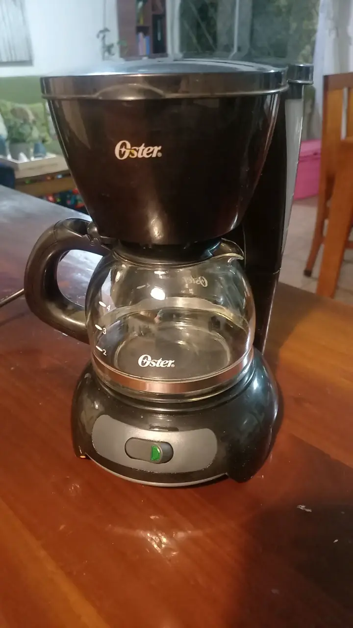 Cafetera Oster de Vidrio con Jarra - 2
