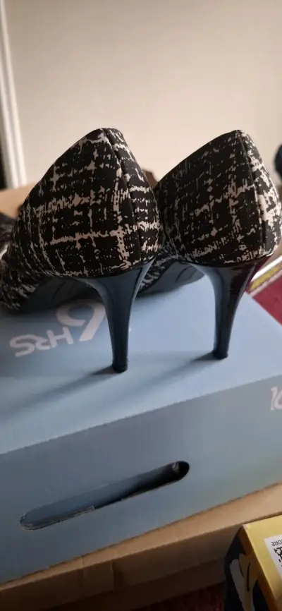 Zapatos de tacón negros Nine West con adornos - miniatura 3