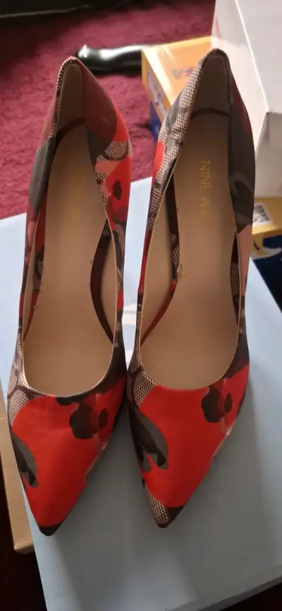 Zapatos de tacón negros Nine West con adornos - miniatura 5
