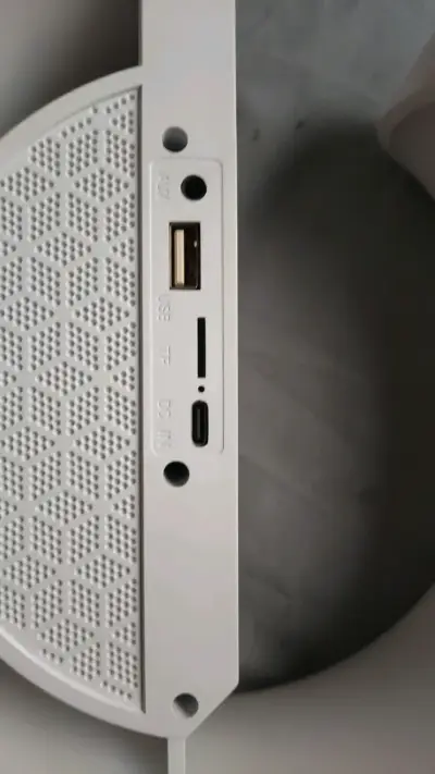 Lámpara LED con altavoz Bluetooth integrada - miniatura 3