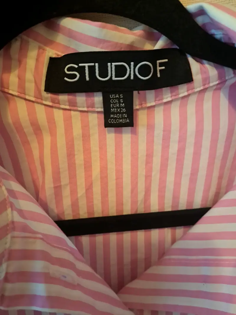 Blusa a rayas rosadas Studio F talla S - 3