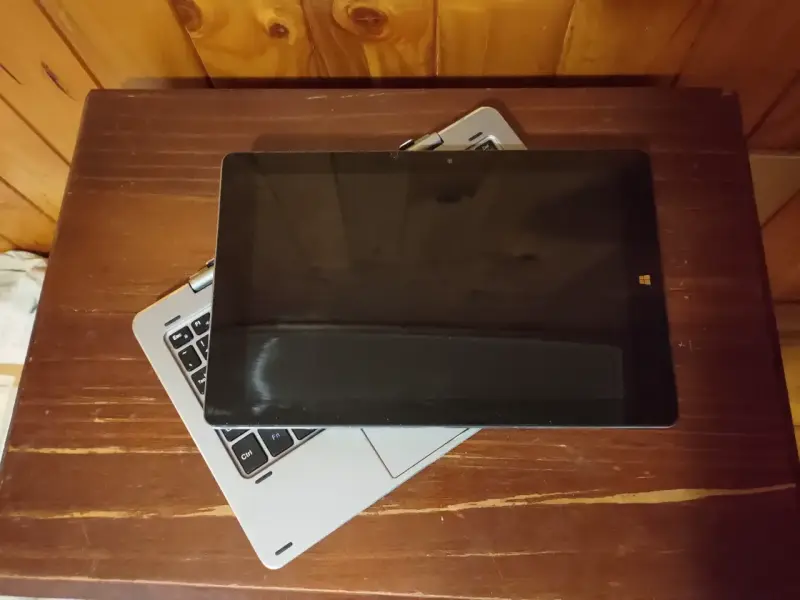 Tablet Windows 11 Chuwi Hi10 X con teclado - 2
