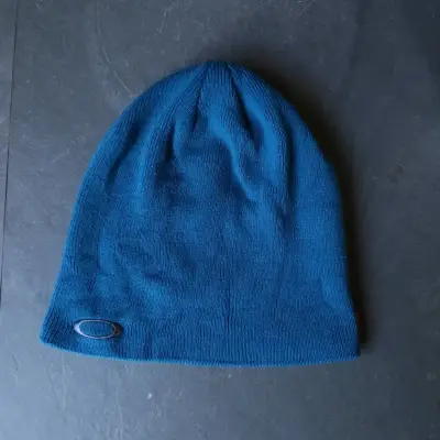 Gorro Beanie Azul Oakley - miniatura 1