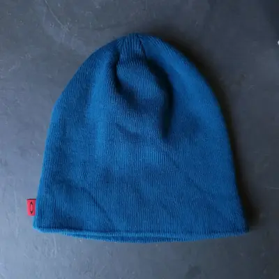 Gorro Beanie Azul Oakley - miniatura 3