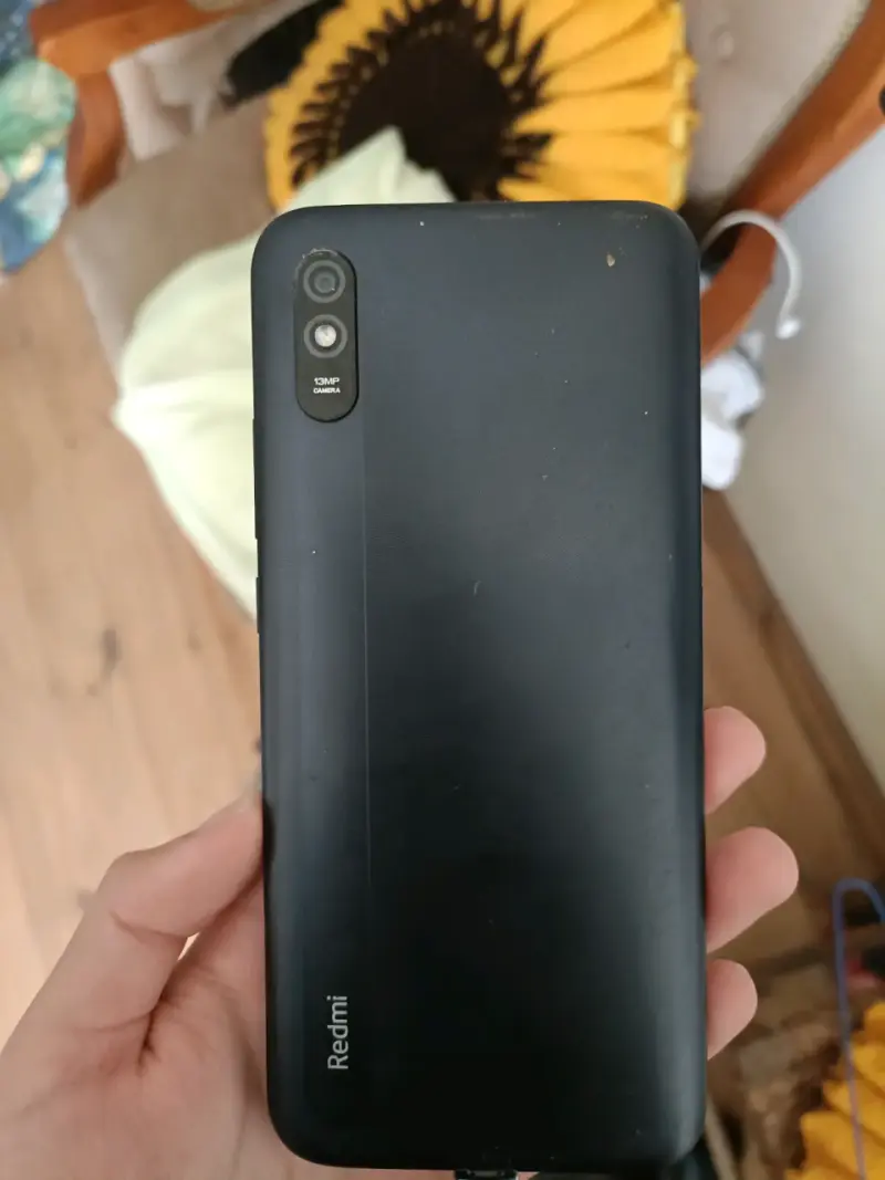 Smartphone Xiaomi Redmi con cámara de 13MP - 1