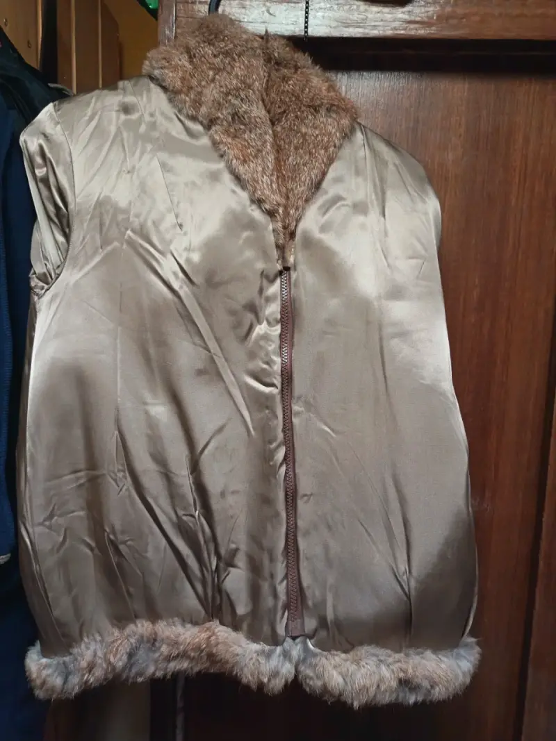 Abrigo de piel sintética beige para mujer - 2