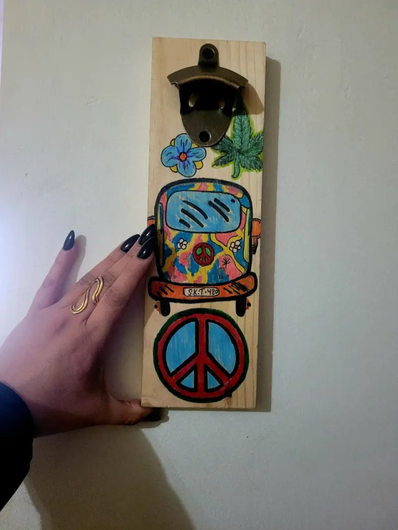Destapador de pared con diseño hippie - 2