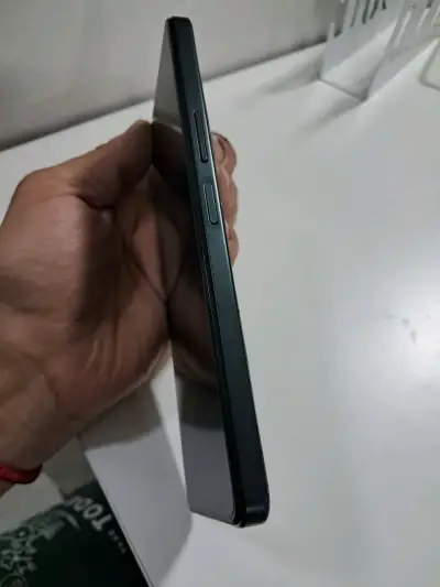 Smartphone Vivo Y04 con doble cámara trasera - miniatura 5
