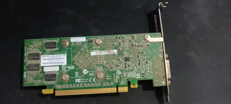 Tarjeta gráfica NVIDIA Quadro 600 - 2