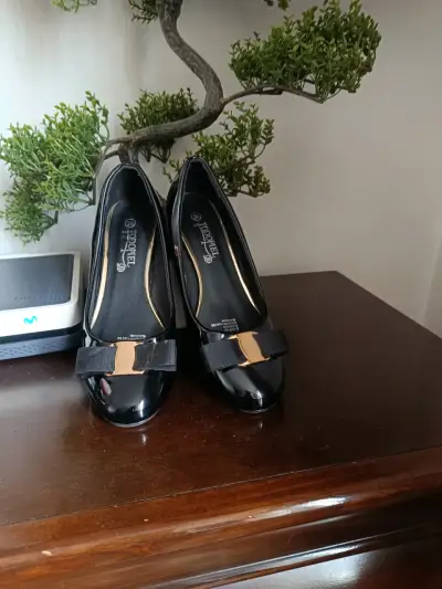 Zapatos de charol negros con lazo Tartaleta - miniatura 1