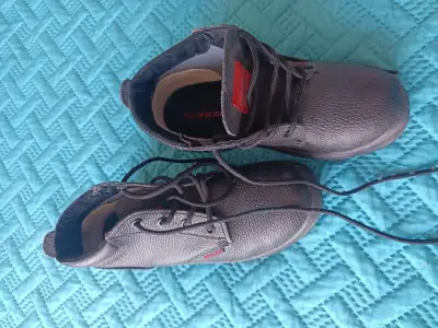 Botas de seguridad negras Sunrex con suela antideslizante - miniatura 1