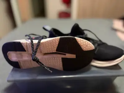 Zapatillas deportivas negras  On - miniatura 3