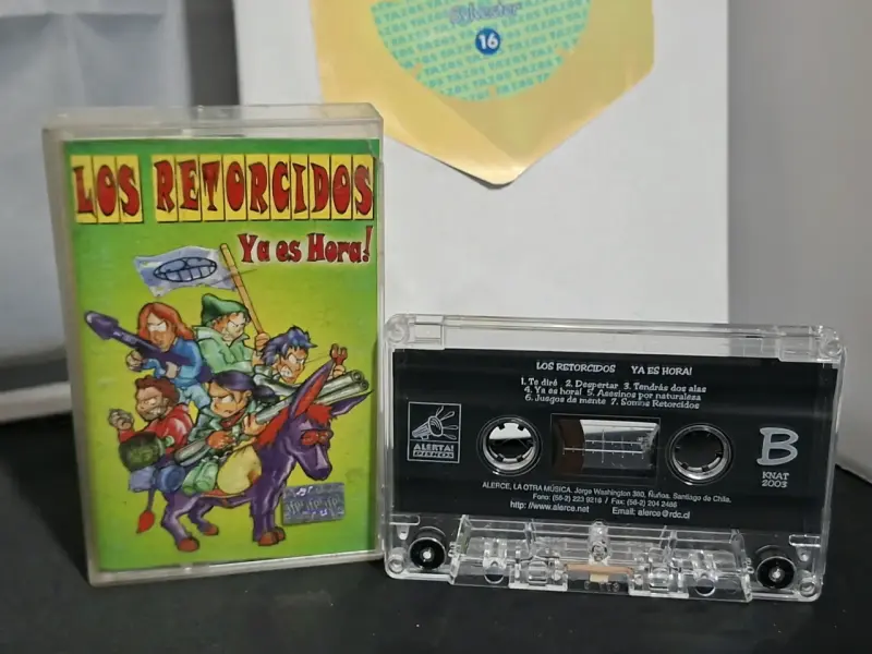 Cassette Los Retorcidos Ya es Hora Punk Chileno - 2