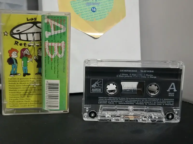 Cassette Los Retorcidos Ya es Hora Punk Chileno - 3