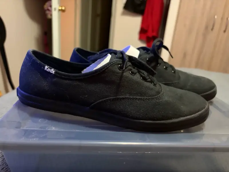 Zapatillas negras casuales Keds para mujer - 2