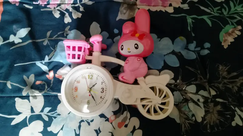 Reloj My Melody en bicicleta