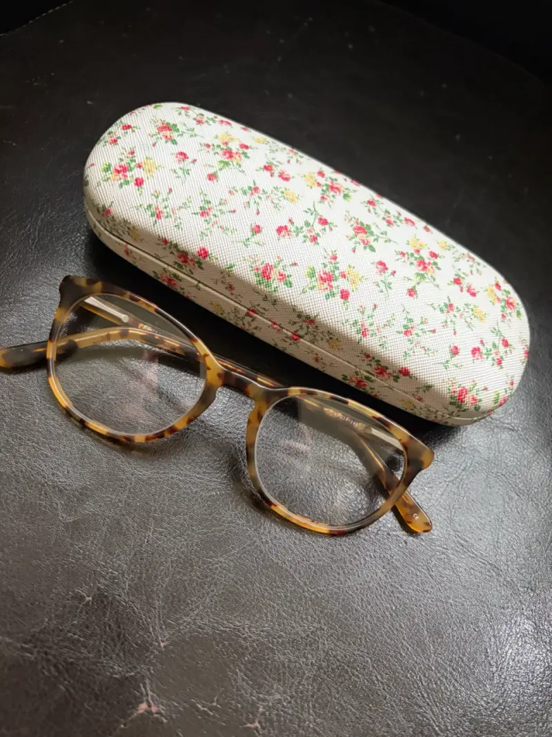 Marcos de lentes ópticos