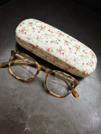 Marcos de lentes ópticos - miniatura 1