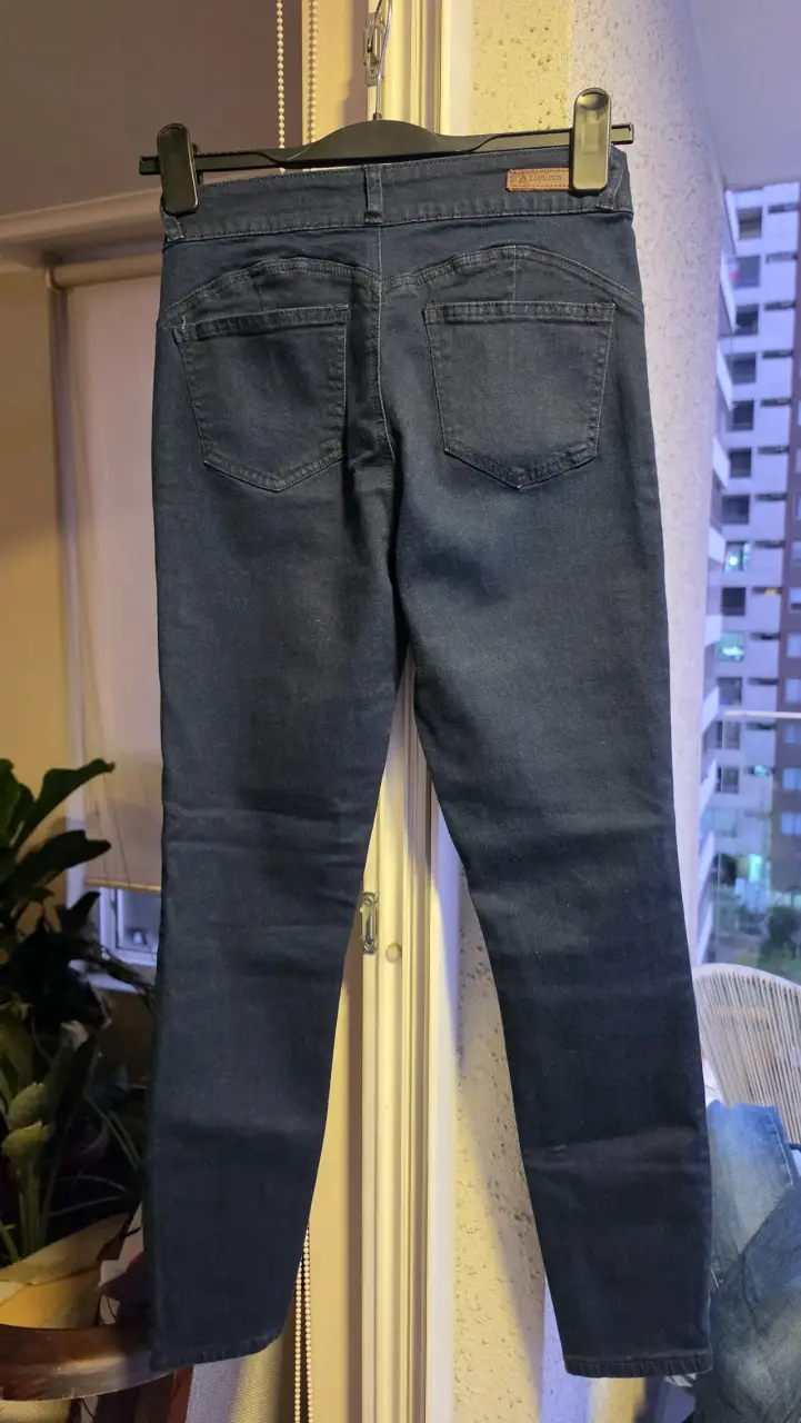 Jeans azul oscuro mujer Barbados talla 40