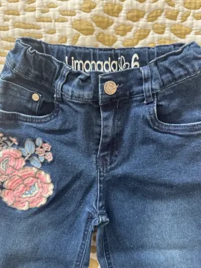 Jeans con flores bordadas Limonada T.6 - miniatura 5