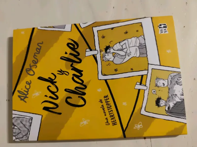 Libro 'Nick y Charlie' de Alice Oseman - 3
