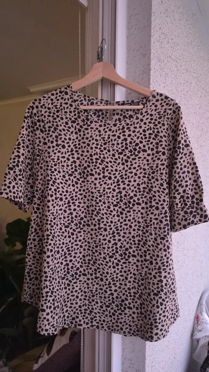 Blusa estampada de leopardo Shein