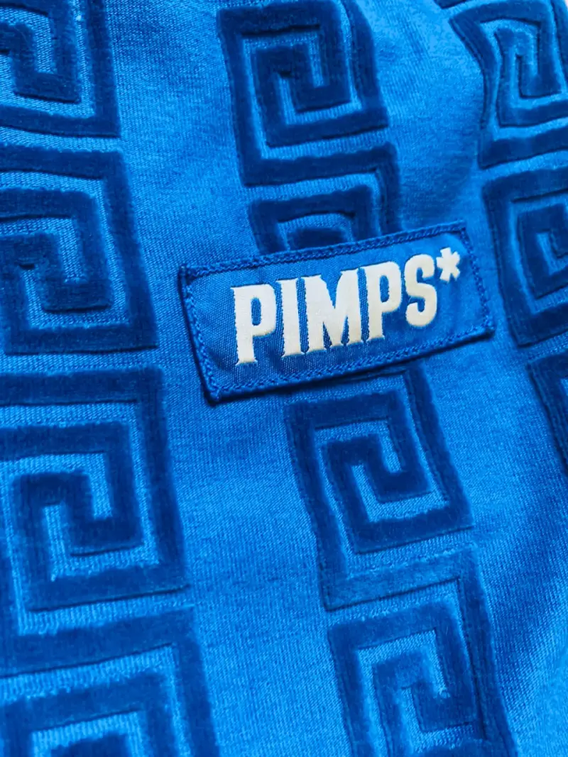 Conjunto deportivo azul con diseño Pimps - 5