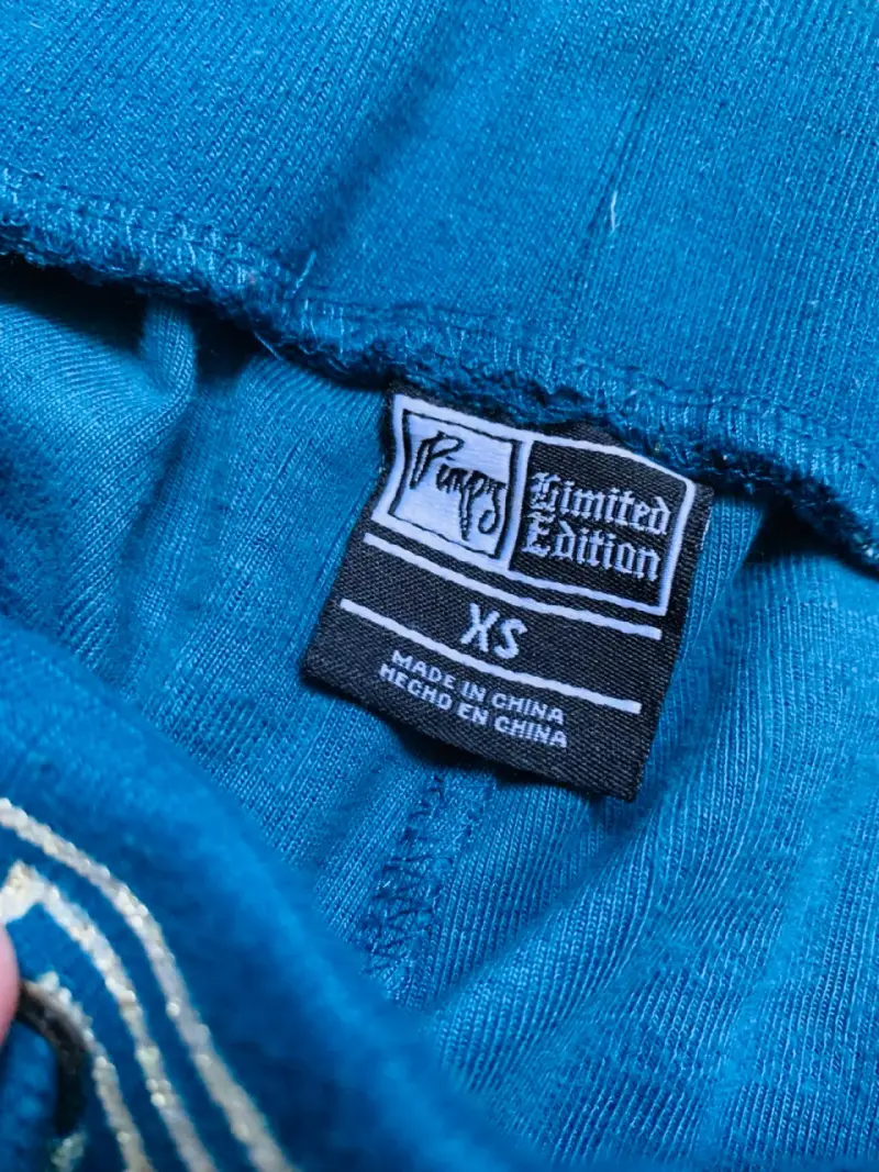 Conjunto deportivo azul con diseño Pimps - 6