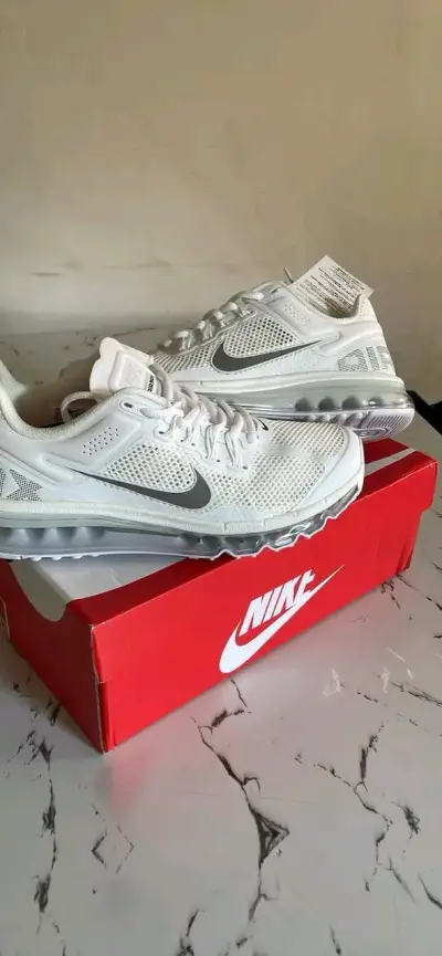 Zapatillas Nike Air Max 2012 Blancas - miniatura 4
