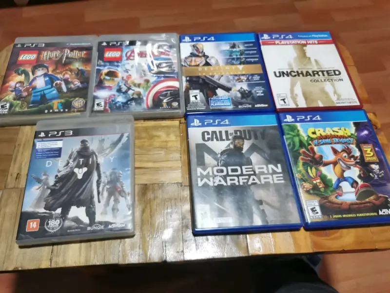 Colección de juegos para Xbox y PlayStation - 3