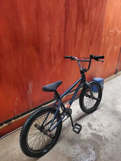 Bicicleta BMX OXFORD Aro20 en buen estado - miniatura 3