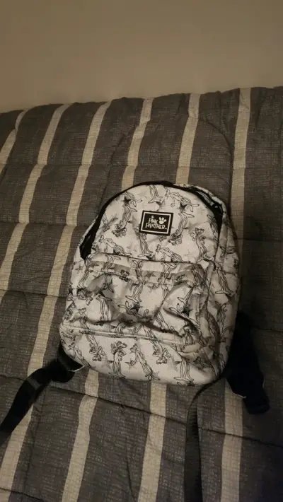 Mochila Pink Panther estampada en blanco y negro - miniatura 1