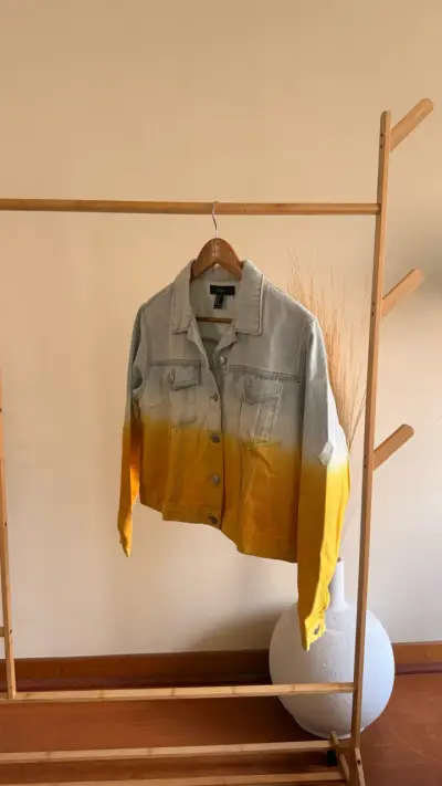 Chaqueta de mezclilla Forever 21 degradé amarillo - miniatura 3