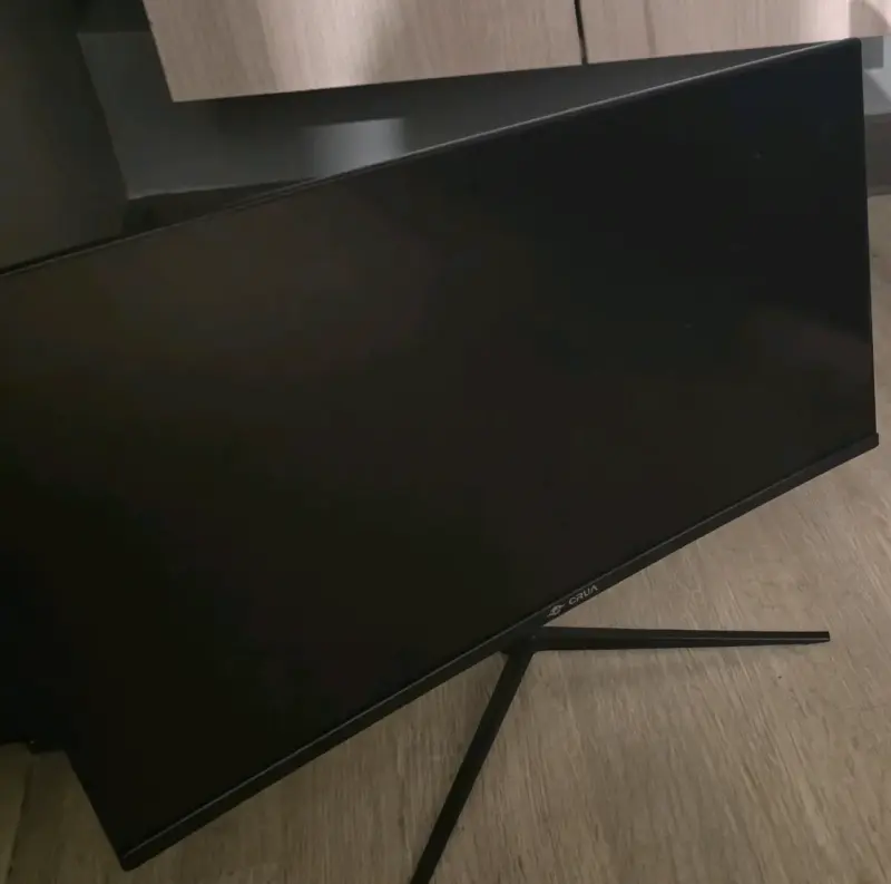 Monitor Gamer Curvo CRUA 24 pulgadas 180Hz - 6
