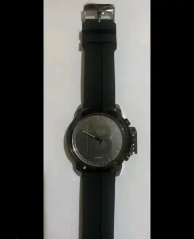 Reloj de pulsera negro con correa de silicona - miniatura 2