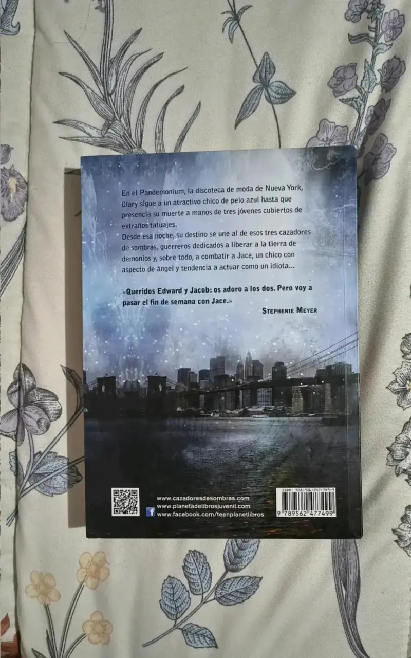 Libro Cazadores de Sombras Ciudad de Hueso - 2