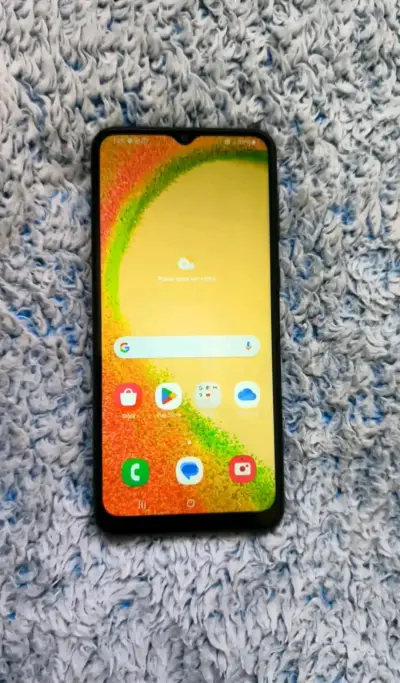Teléfono Samsung Galaxy A04 en buen estado - miniatura 1