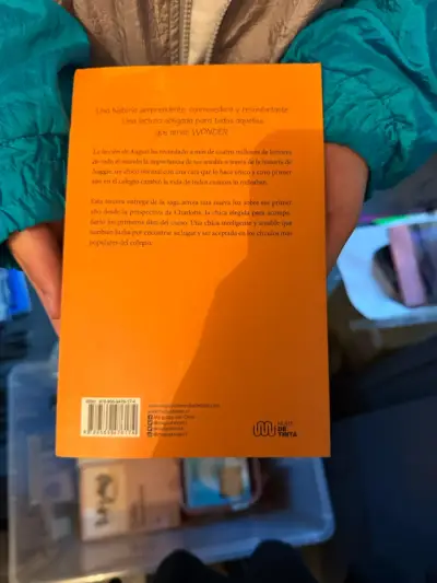 Libro 'Charlotte Tiene La Palabra' de R.J. Palacio - miniatura 2