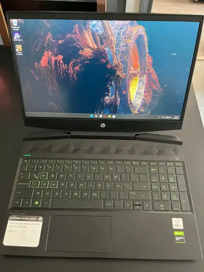 Laptop HP Pavilion Gaming con Intel Core i5 - miniatura 1