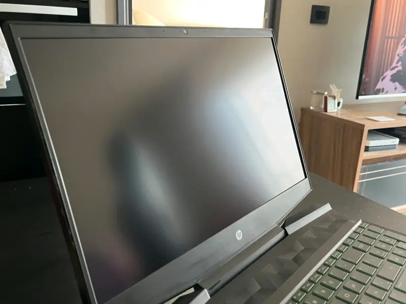 Laptop HP Pavilion Gaming con Intel Core i5 - 5