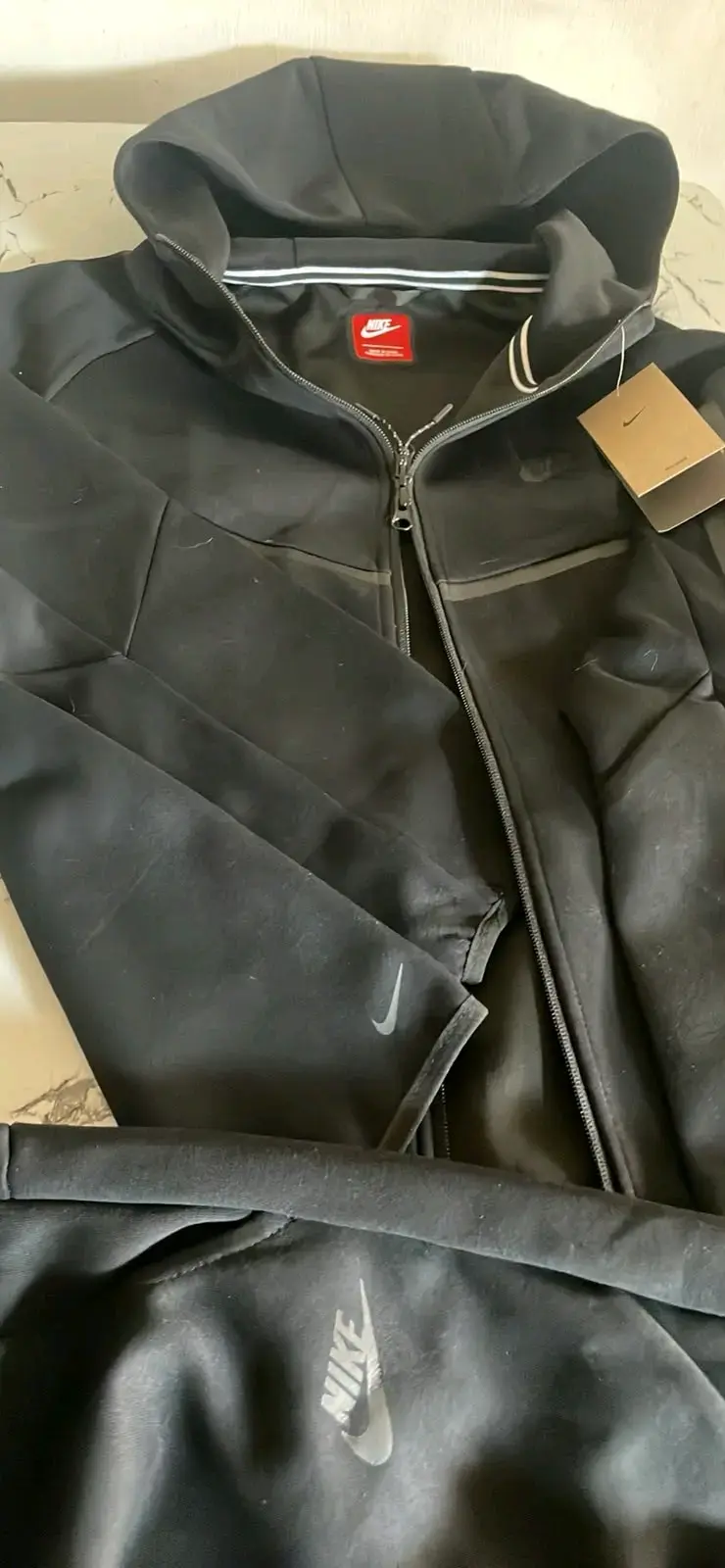 Conjunto deportivo Nike negro con capucha - 2