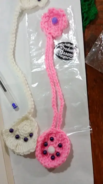 Separadores de libros tejidos a crochet coloridos - miniatura 4