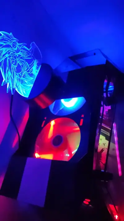 PC Gamer con luz RGB  Procesador Intel i9 9900t - miniatura 2