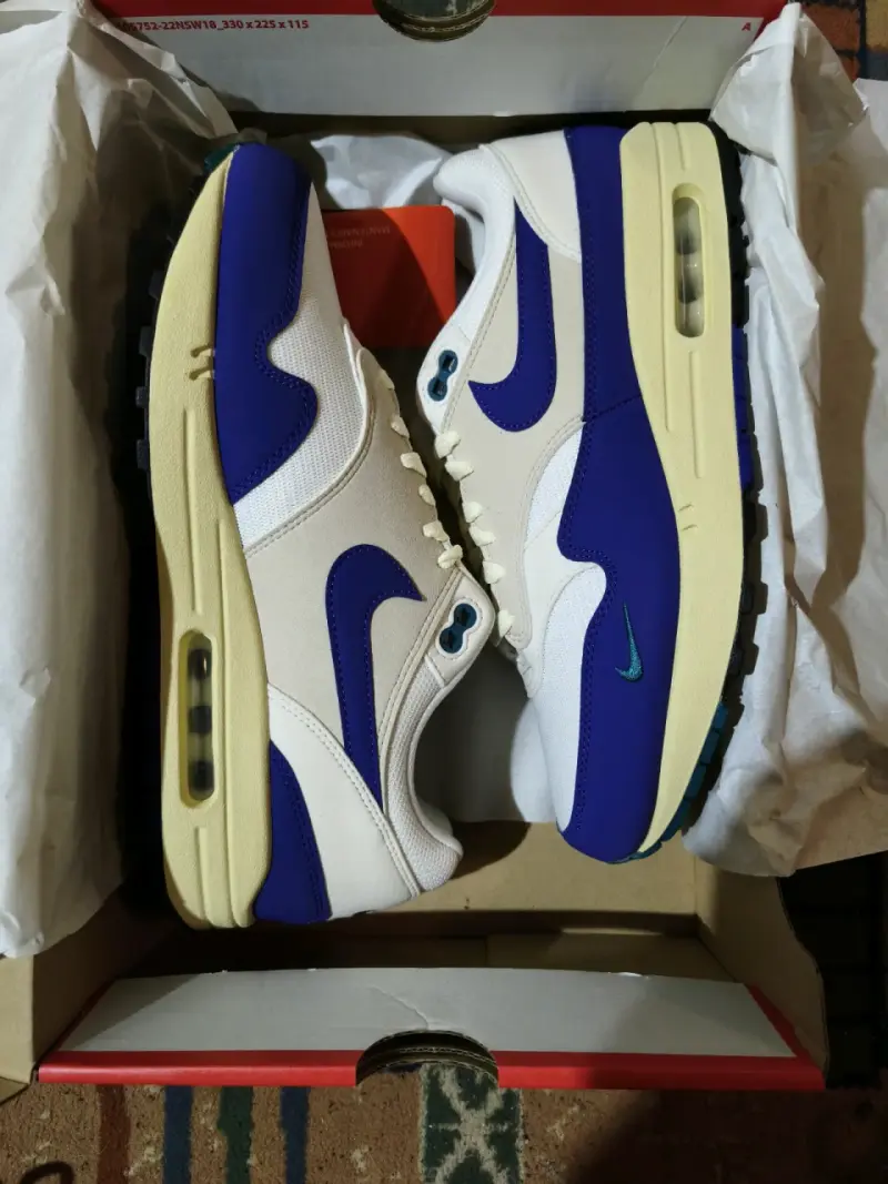 Zapatillas deportivas Nike Air Max 1 blancas y azules - 2